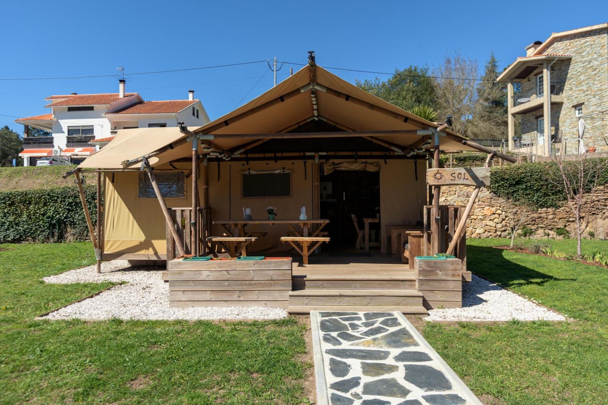Quinta Do Rio Alva And Glamping * Mouronho