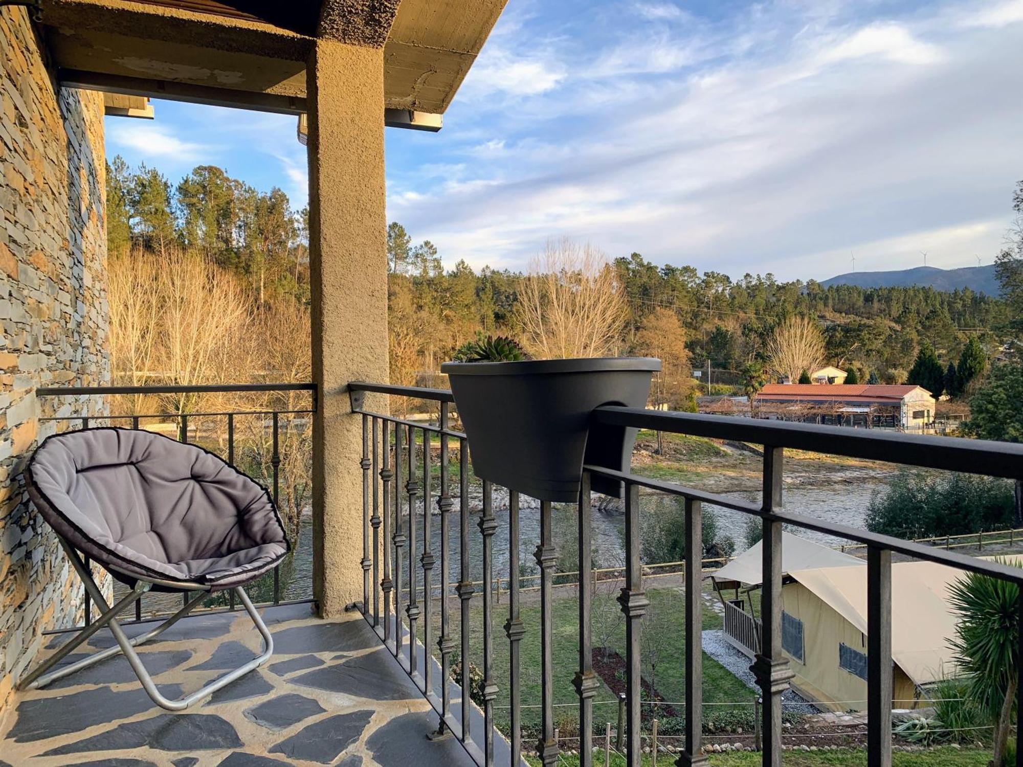 Quinta Do Rio Alva And Glamping * Mouronho